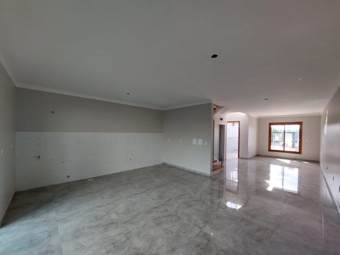 A7066 – Sobrado – 03 dormitórios