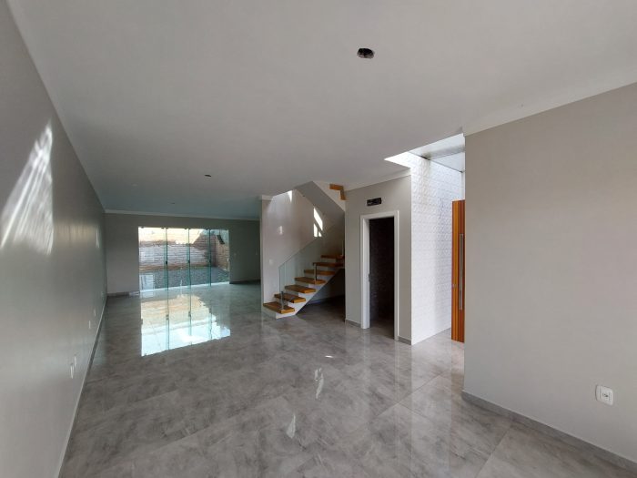 A7066 – Sobrado – 03 dormitórios