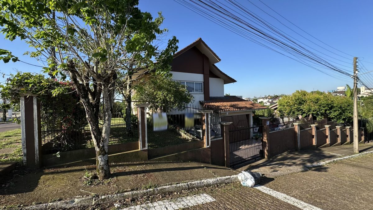 V5100 – Casa 03 dormitórios