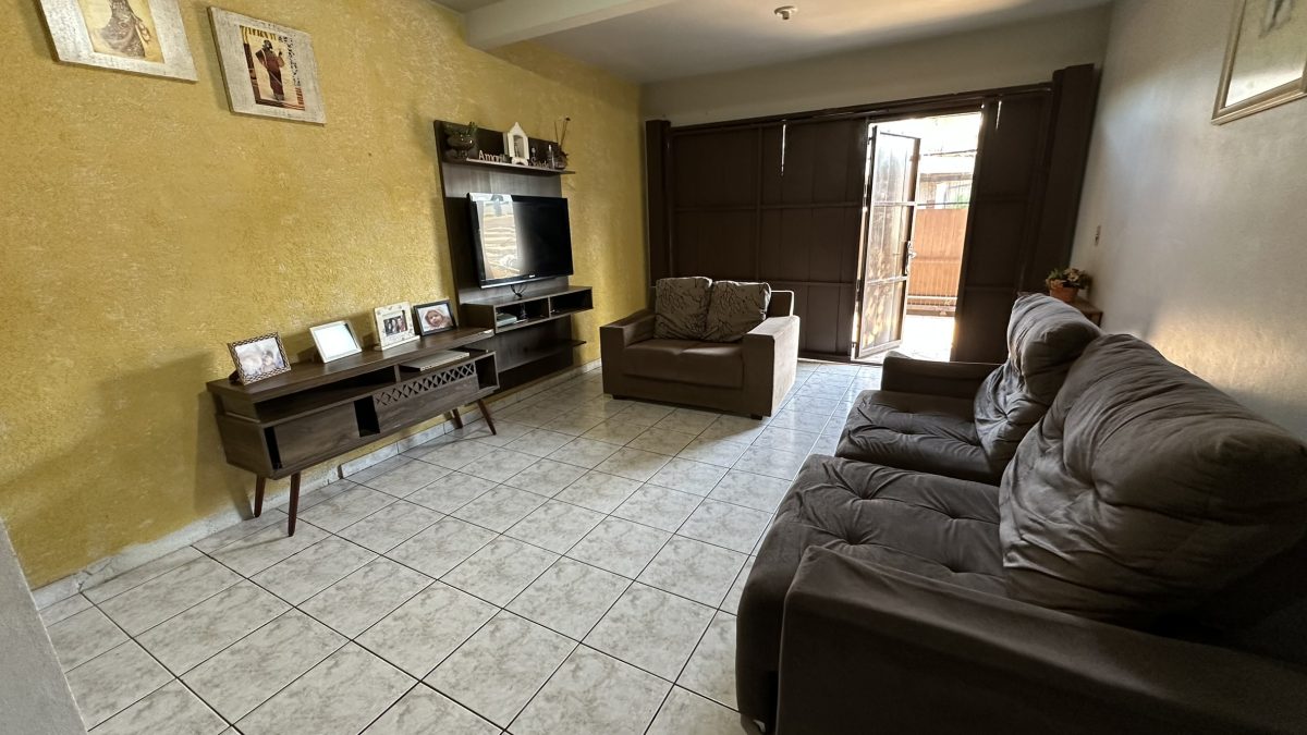 V5100 – Casa 03 dormitórios