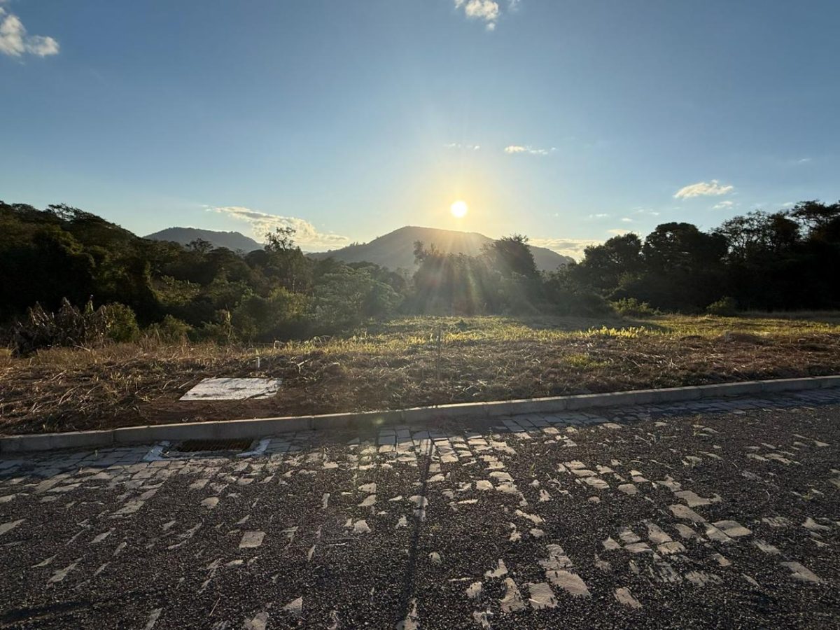 V11064 – Terreno Loteamento Recanto dos Conventos