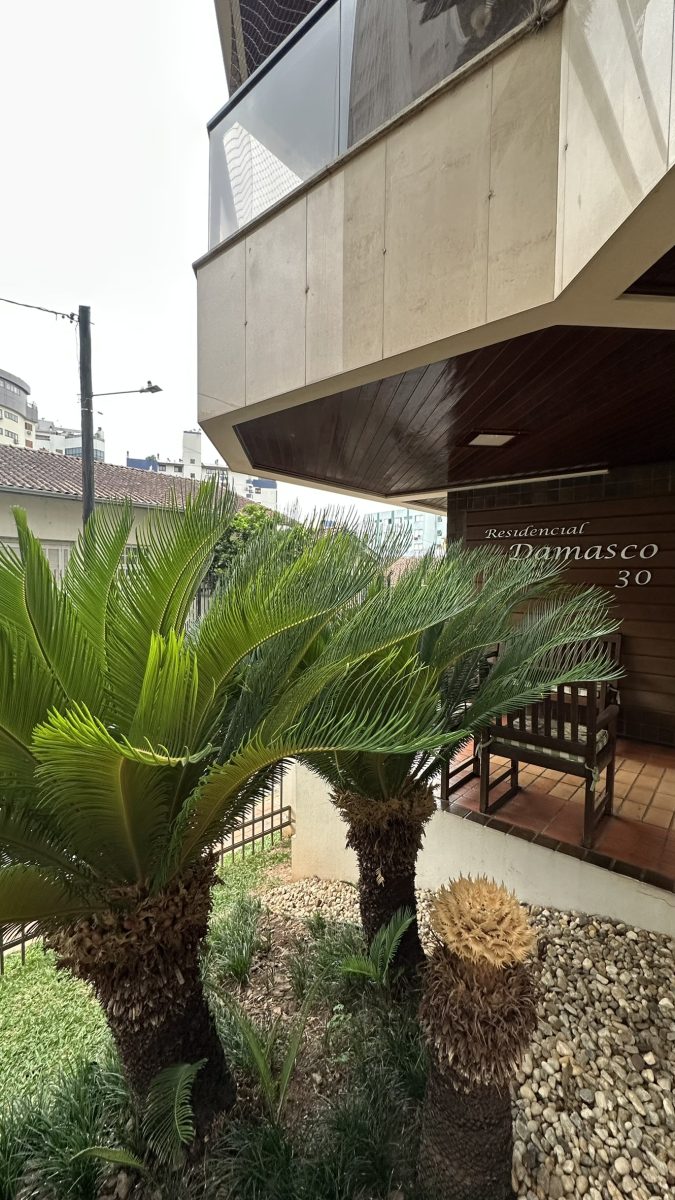 A3073 – Apartamento 03 dormitórios, semi mobiliado