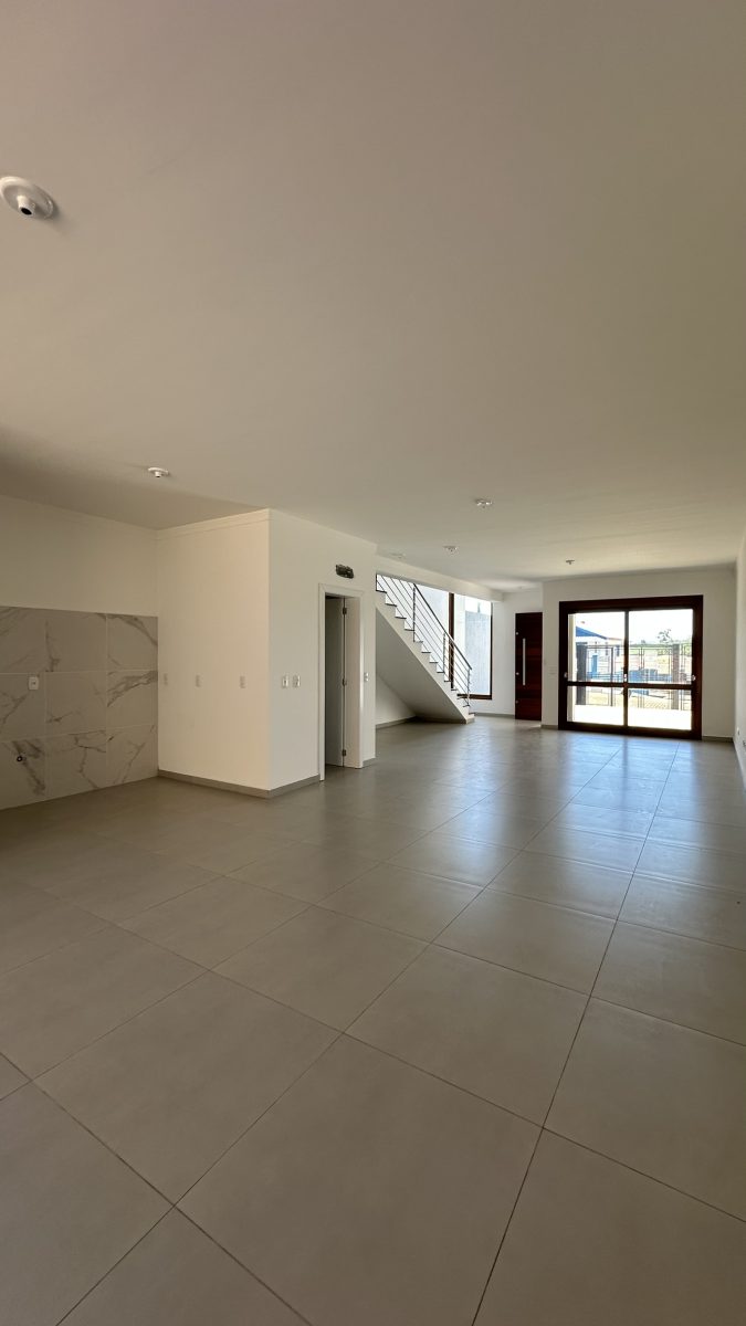 A7077 – Sobrado – 03 dormitórios