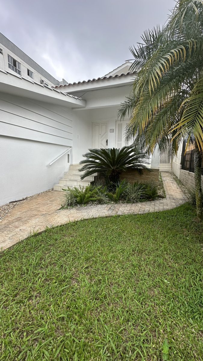 V5107 – Casa 05 dormitórios