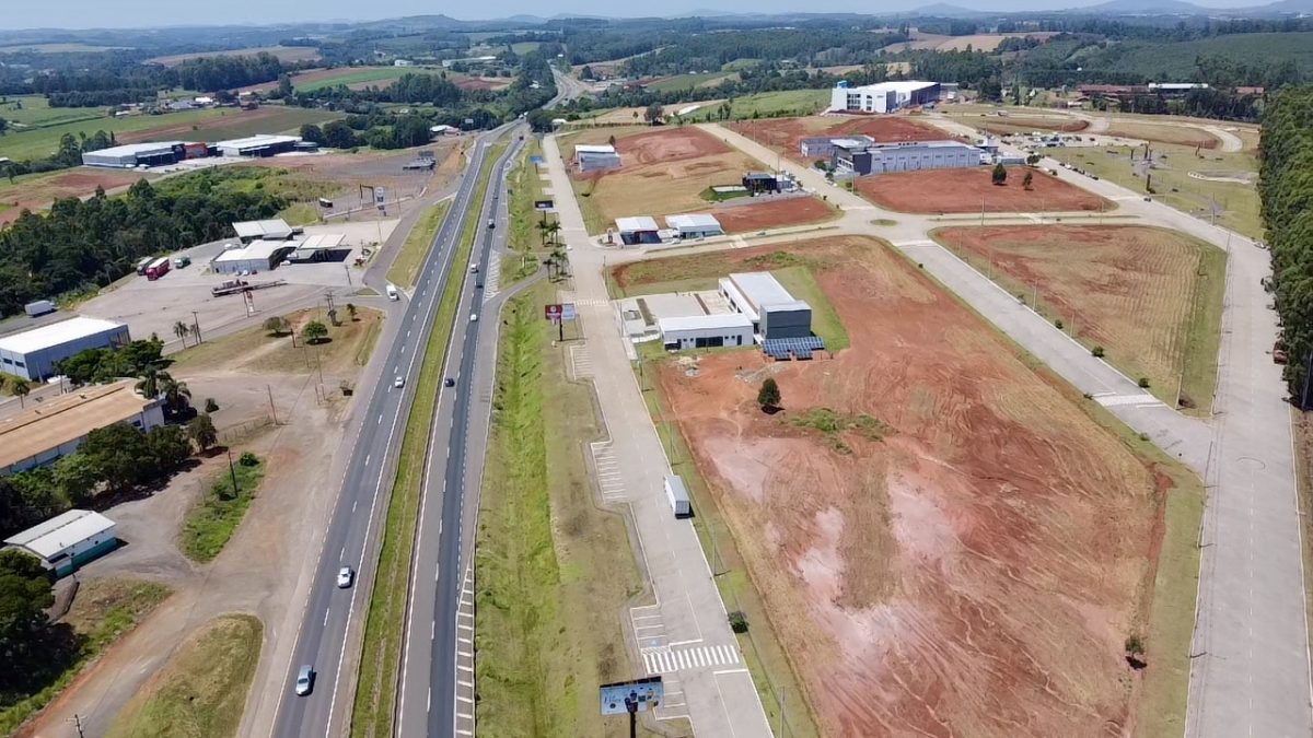 V11106 – Terrenos no 386 Business Park