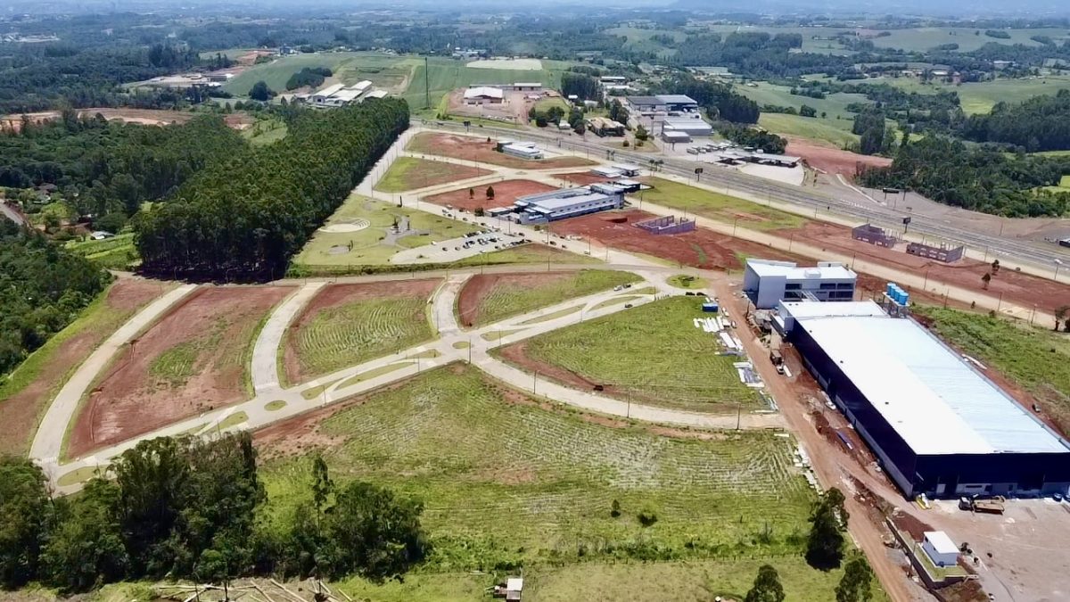 V11104 – Terrenos no Loteamento Vale Village