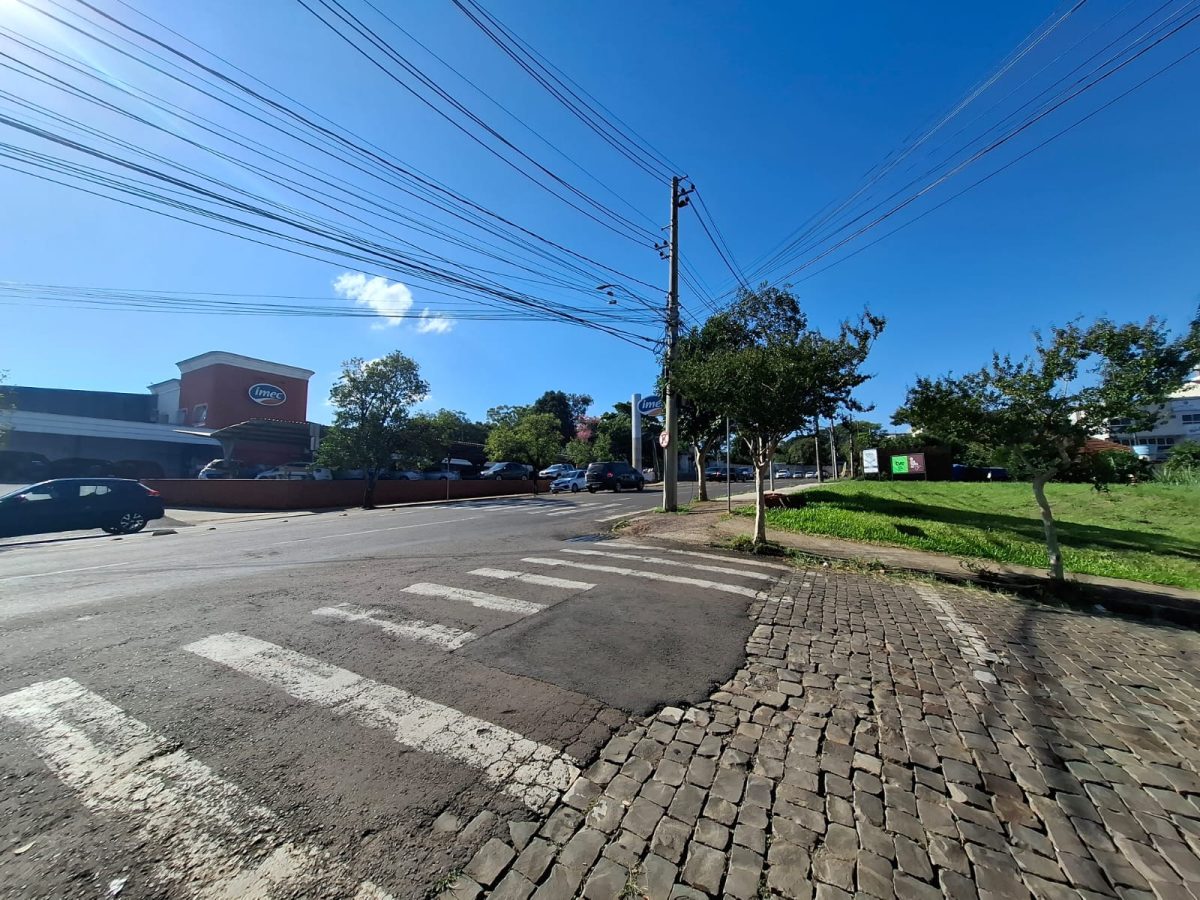 A11019 – Terreno Comercial em frente a IMEC