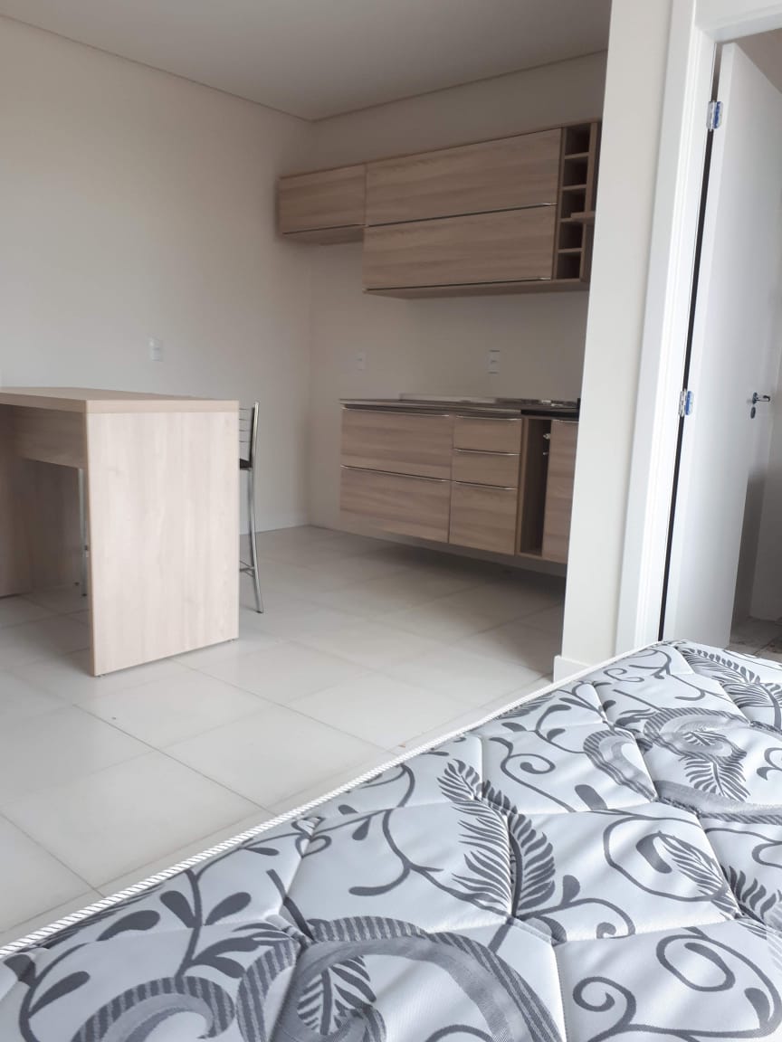 V013 – Stúdio Semi Mobiliado