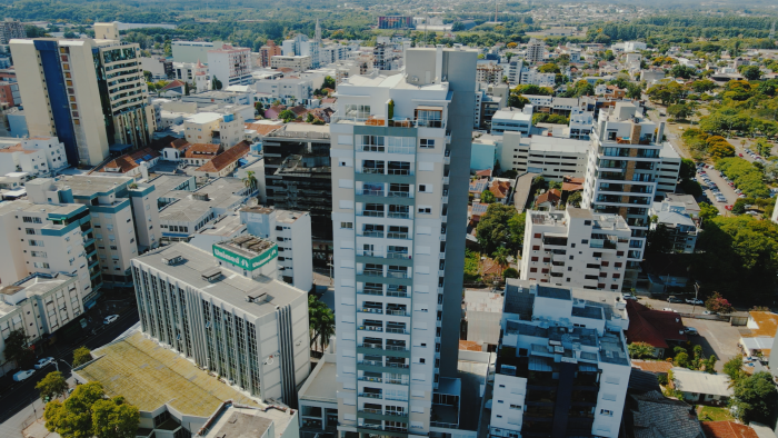 V2112 – Apartamento 02 suítes Mobiliado no Centro