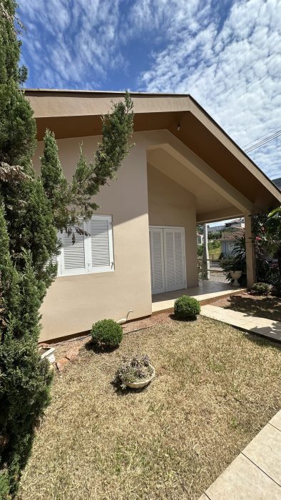 A5137 – Casa Residencial – 03 dormitórios