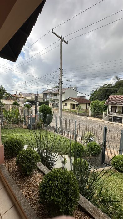 V5081 – Casa 03 dormitórios com piscina