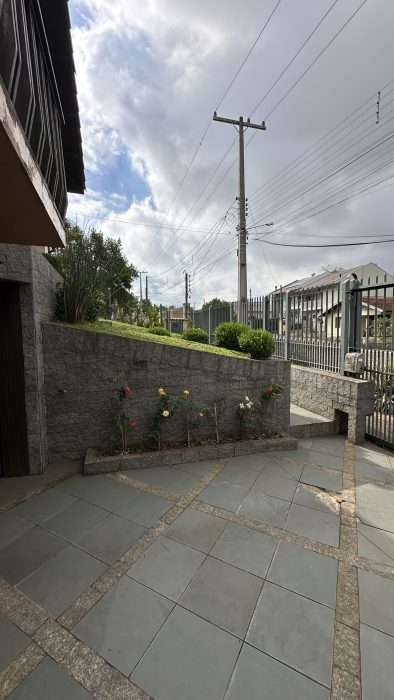 V5081 – Casa 03 dormitórios com piscina