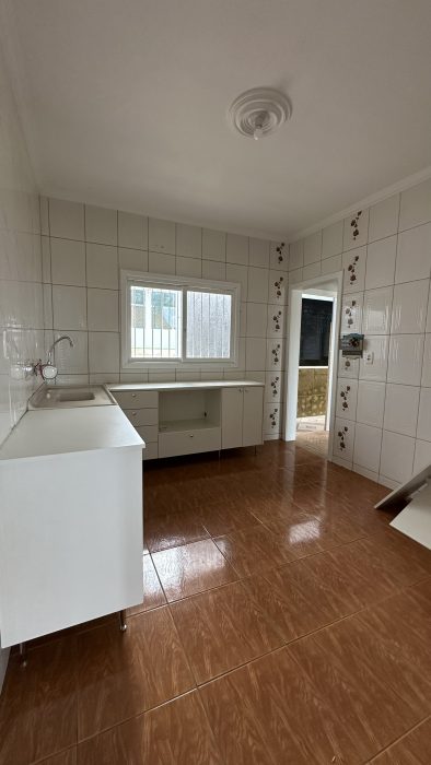 V5087 – Casa Residencial com Piscina + Pavilhão