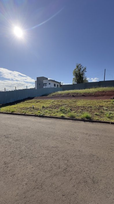 V11050 – Terreno em condomínio fechado